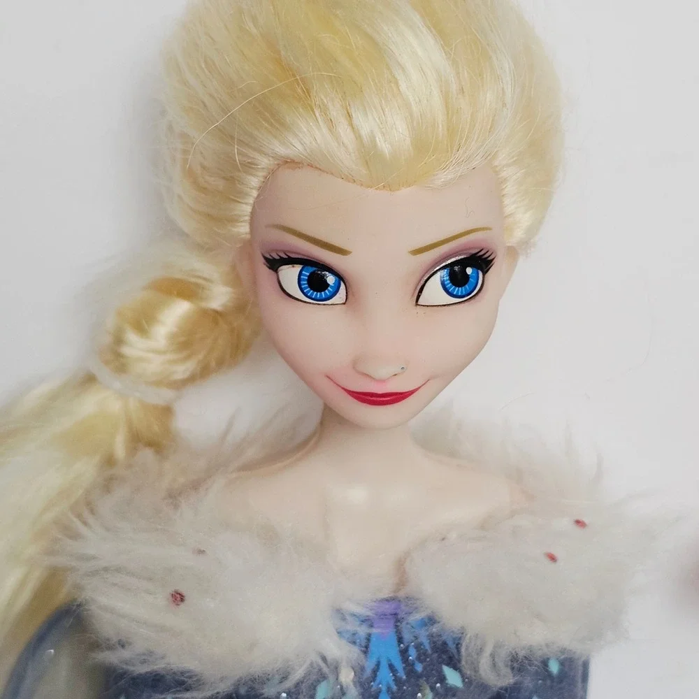 Disney Frozen Elsa and Anna Doll Set Signature Gowns Arendelle Sisters Toy